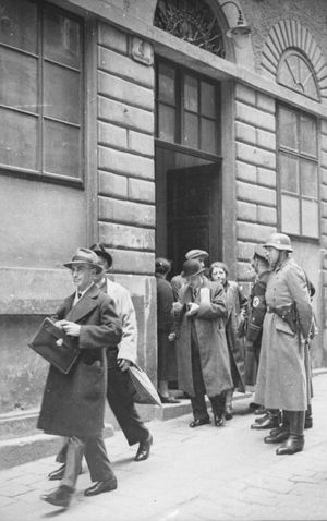 1938년 3월 빈에 있는 이스라엘군 사령부에서 오스트리아가 합병된 후 "라치아" (습격)