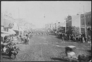 1888년 네브래스카주 커니를 통과하는 미 육군 보병 퍼레이드