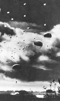 팔렘방에 강하하는 "하늘의 신병, 제국 육군 낙하산 부대"인 정진 부대