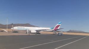 유로윙스 디스커버 항공기가 있는 계류장