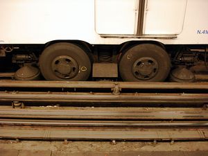 11호선 MP 59 타이어 장착 장비