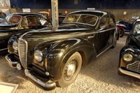 들라이예 타입 180 (1948년). 175의 롱 휠베이스 버전 대형 세단이지만, 이 클래스 시장은 전후 축소되었다