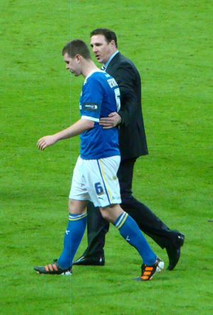 매케이(오른쪽)는 카디프 시티가 2012 리그 컵 결승전에서 패배한 후