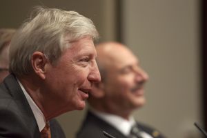 호프만과 브루스 보이틀러