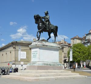 기욤 앙리 뒤푸르 기마상(1884년) by 알프레드 란츠, 제네바의 Place de Neuve에 위치