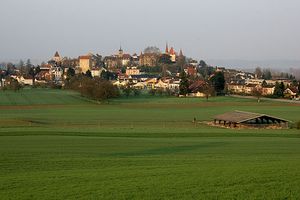 아방슈 타운과 주변 들판