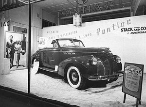 1940년 시드니 요크 스트리트 쇼룸의 폰티악 치프틴
