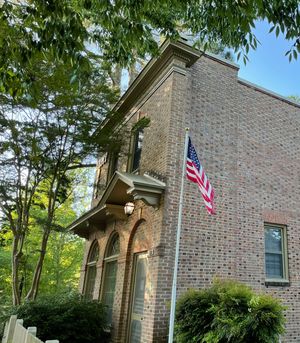 소로리티 코트의 웨스턴 유니온 빌딩, 대학 육군 학군단(ROTC) 사무실 위치