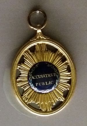 공공 기소인 – 혁명재판소의 징표