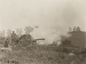 1918년 10월 프랑스 에크세르몽 인근에서 작전 중인 제1사단 제6야전포병대 포병.