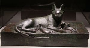 청동 고양이, 고대 이집트. (기원전 664–525년)