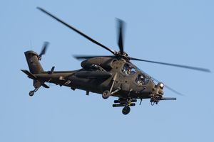 2022년 예솔로 에어쇼에서 A129CBT 비행 시연