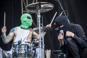 2014년 "Boston Calling: Day Three"에서 공연하는 Twenty One Pilots