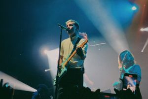 2021년 9월 테이크오버 투어에서 공연하는 트웬티 원 파일럿츠