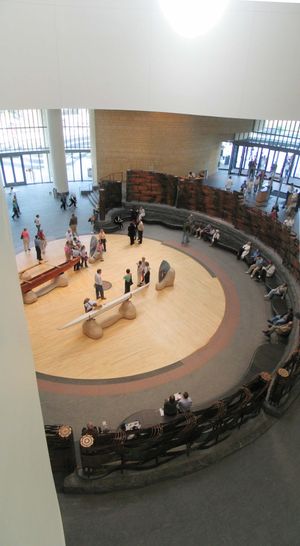 동쪽 입구 내부