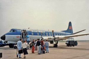 바이카운트 813 G-AZNA를 타고 티사이드 공항에서 1987년 6월 21일 탑승하는 승객들