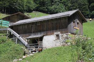 뮈흘레타 목제소