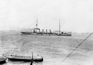 1932년경, USS Black Hawk (AD-9)에서 촬영한 야하기, 아마도 필리핀 마닐라 만에 있었을 것이다.