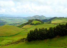 Picos 지역의 목초지: Sete Cidades Massif와 Água de Pau Massif가 합쳐져 상미겔섬을 하나로 만든 퇴적층