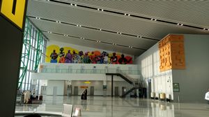 새 공항 터미널 내부