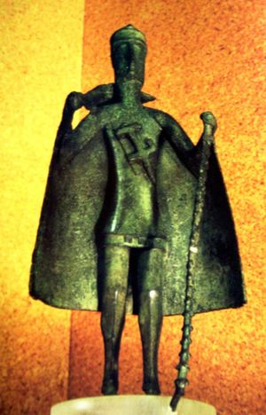 사르데냐의 작은 청동상, 족장을 묘사한 것으로 추정. 칼리아리 Archeologico Nazionale 박물관.