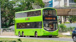 고-어헤드 싱가포르 소속 볼보 B9TL에 라이트 이클립스 제미니 2 차체를 장착한 모습