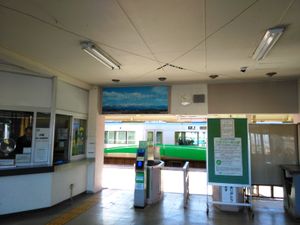 역 건물 내부 (2015년 12월)