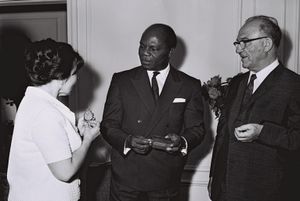 1964년 아호마데그베토메탱과 이스라엘 총리 레비 에슈콜