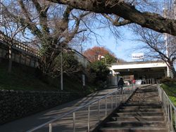 역사로의 접근(2010년까지)