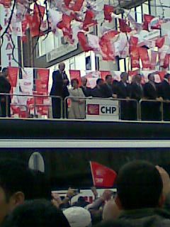 2011년 4월 앙카라에서 공개 석상에 참석한 클르츠다로을루