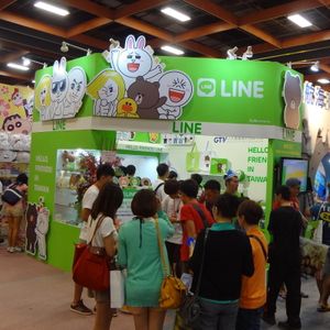 캐릭터 박람회 중 라인 캐릭터 부스