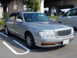 미쓰비시 프라우디아 정측면