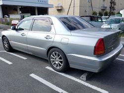 미쓰비시 프라우디아 후측면