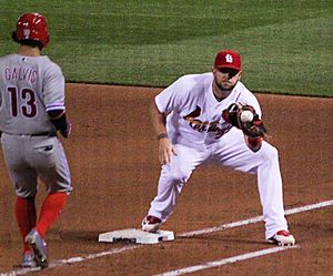 맷 애덤스가 2016년에 송구를 받다