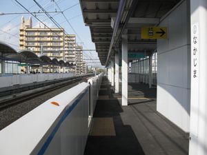 승강장 (2010년 3월)