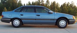 1990년 포드 토러스 GL