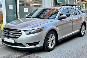 포드 토러스(후기형) 정측면