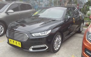 포드 토러스 정측면