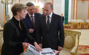 이바노프는 2015년 12월 푸틴의 비서실장이었다