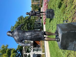 2019년, 결투 215주년을 기념하기 위해 결투 현장에 세워진 기념비