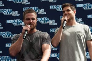 영화 주연 로비 아멜과 스티븐 아멜.