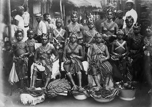 1910년 라이베리아 원주민 여성.