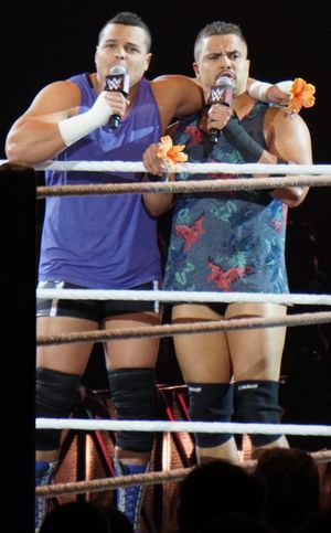 2016년 9월의 프리모 (오른쪽)와 에피코