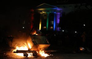 2017년 버클리 시위로 인한 스프라울 플라자의 재산 피해