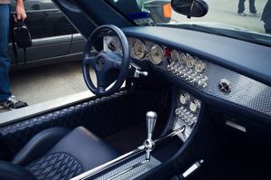 C8 스파이더 내부