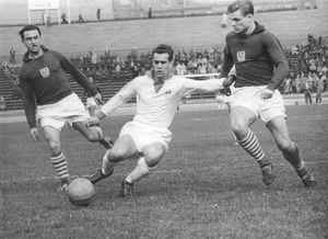 1959년 10월 18일 발터-울브리히트-슈타디온에서 열린 ASK 포르베르츠 베를린과 SC 디나모 베를린의 경기.