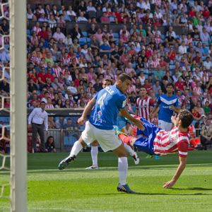 2013년 9월 UD 알메리아를 상대로 경기하는 가르시아 (오른쪽)