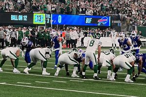 등번호 8번으로 플레이하는 로저스