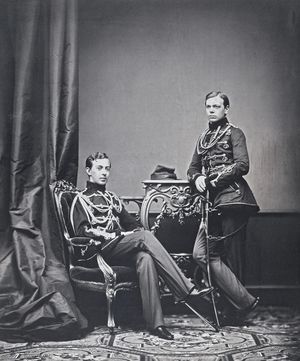 니콜라이 알렉산드로비치(좌), 훗날 알렉산드르 3세(우), 1860년대