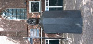 위트레흐트의 안톤 헤이싱크 동상 (테오 판 데 바토르스트, 1995)